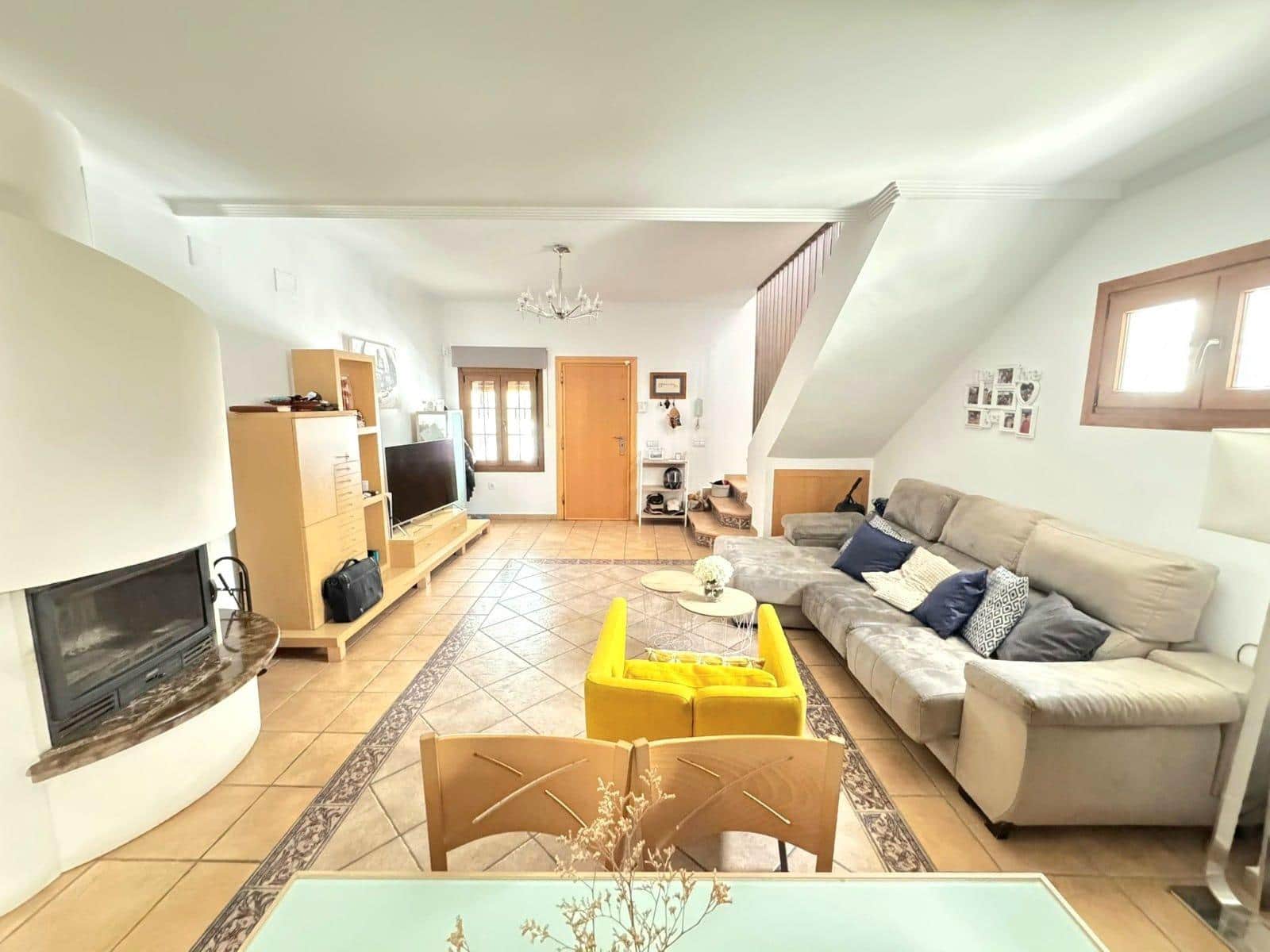 4 quarto Moradia em Banda para venda em Fuengirola com piscina - 690 000 € (Ref: 9656897)