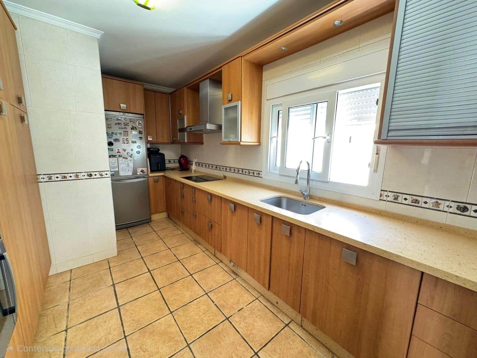 4 quarto Moradia em Banda para venda em Fuengirola com piscina - 690 000 € (Ref: 9656897)