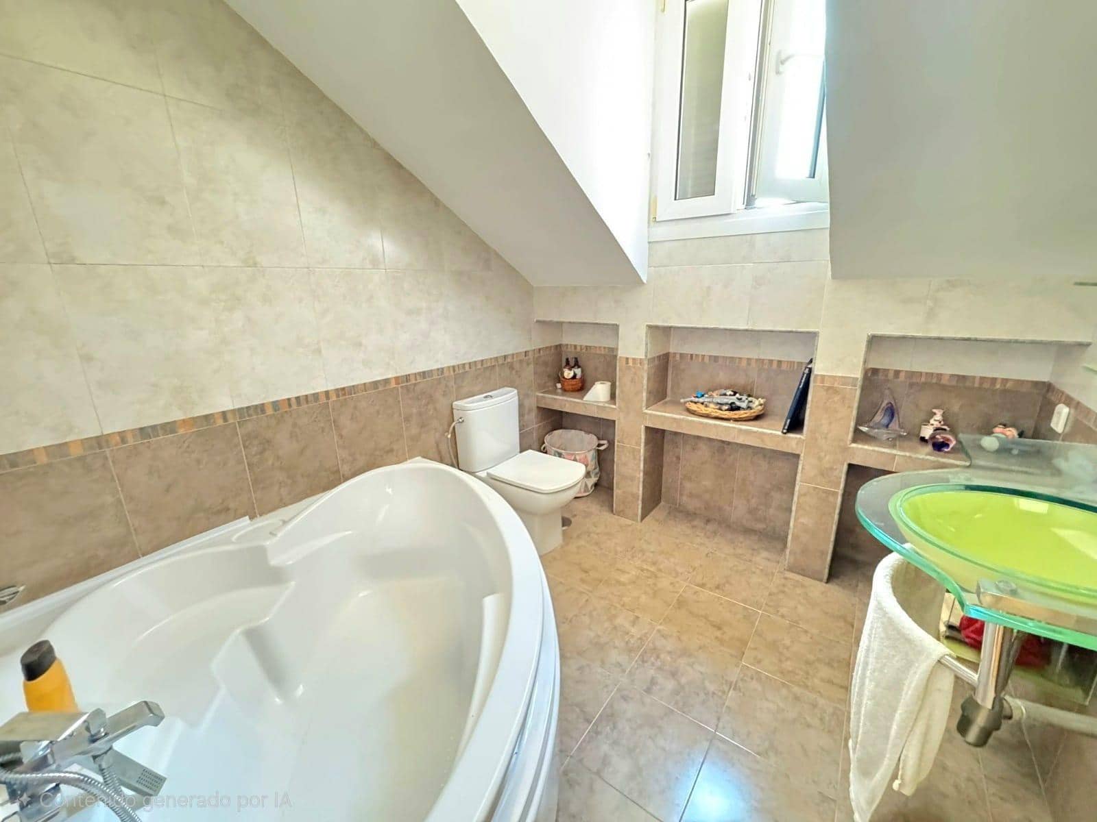 4 quarto Moradia em Banda para venda em Fuengirola com piscina - 690 000 € (Ref: 9656897)