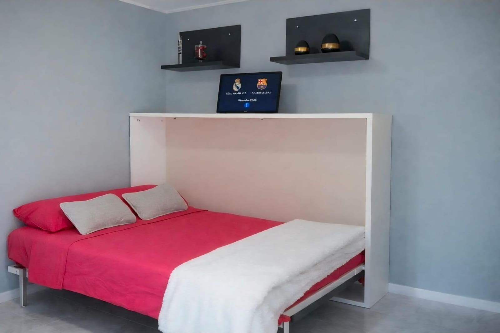 Studio for sale in Benalmadena Costa with pool - € 148,500 (Ref: 9656898)