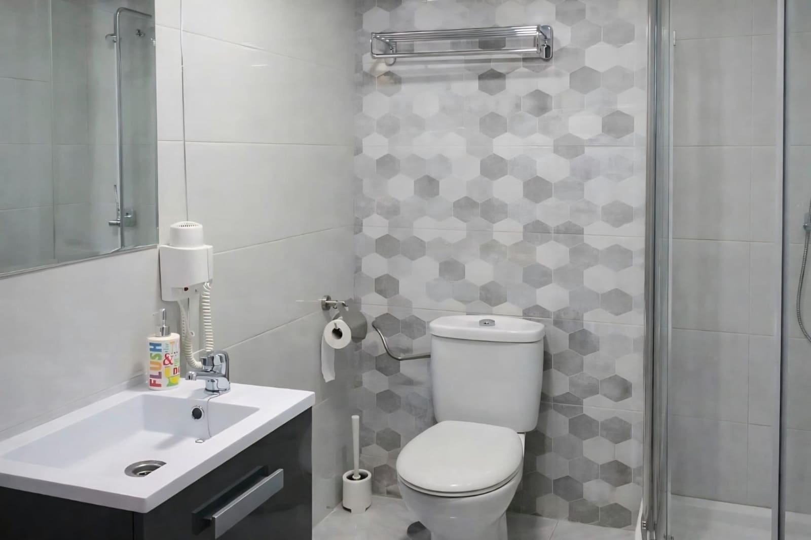 Studio for sale in Benalmadena Costa with pool - € 148,500 (Ref: 9656898)