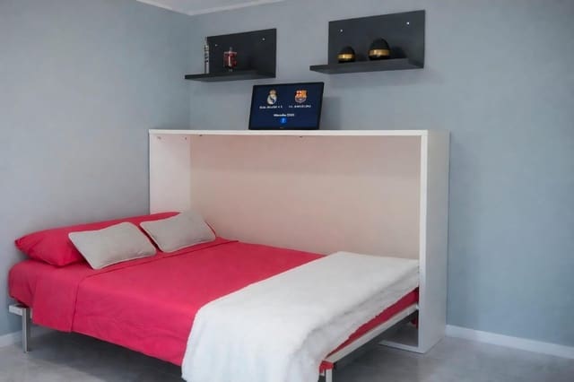 Studio for sale in Benalmadena Costa, Benalmádena with pool - € 148,500 (Ref: 9656898)