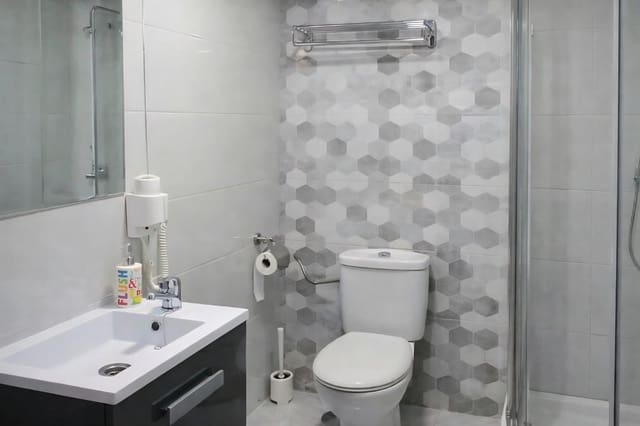 Studio for sale in Benalmadena Costa, Benalmádena with pool - € 148,500 (Ref: 9656898)