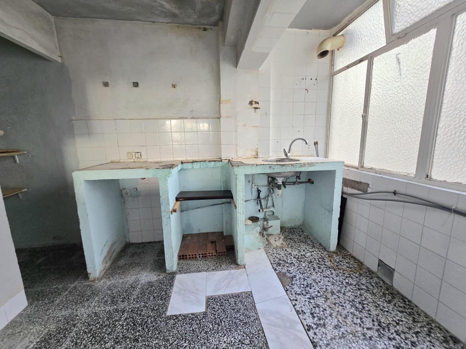 3 slaapkamer Flat te koop in Malaga stad - € 174.000 (Ref: 9656900)