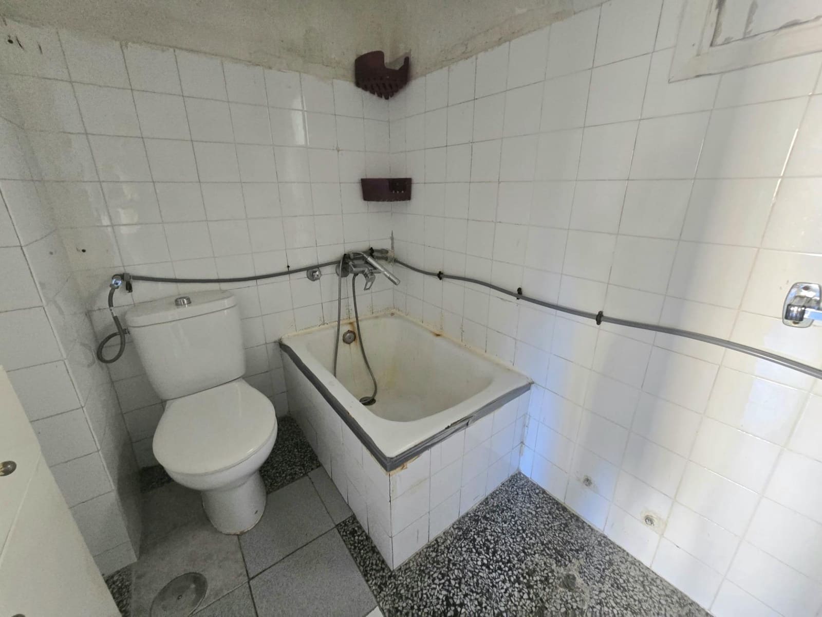 3 slaapkamer Flat te koop in Malaga stad - € 174.000 (Ref: 9656900)