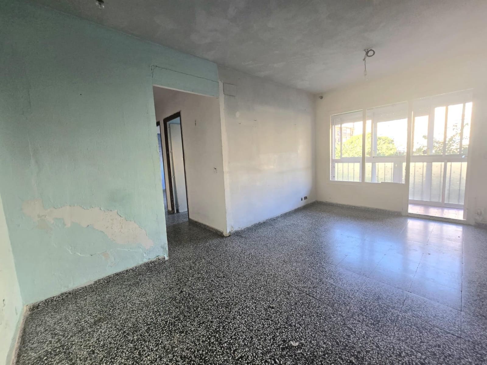 3 slaapkamer Flat te koop in Malaga stad - € 174.000 (Ref: 9656900)