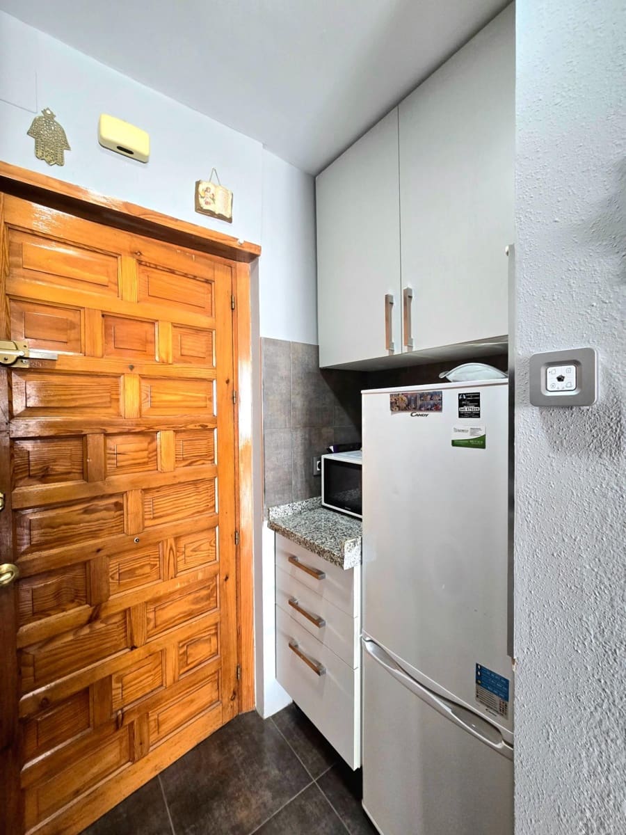 Yksiö myytävänä paikassa Torremolinos - 155 900 € (Ref: 9656903)