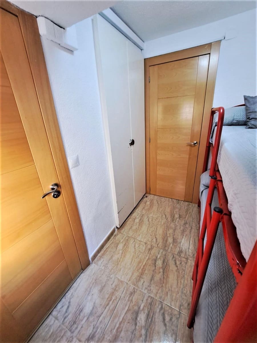 2 bedroom Flat for sale in Torremolinos with pool - € 273,000 (Ref: 9656905)