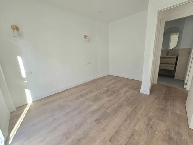 1 slaapkamer Flat te koop in Torremolinos met zwembad garage - € 299.000 (Ref: 9656915)