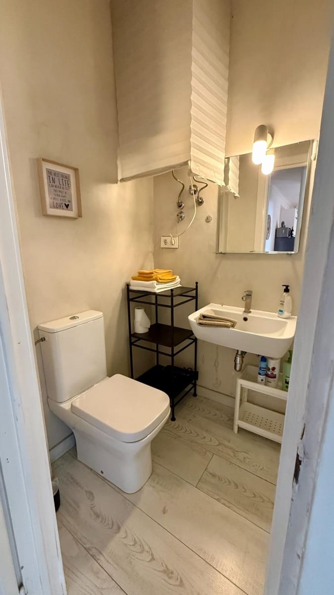 2 bedroom Flat for sale in Torremolinos with pool - € 279,000 (Ref: 9656916)