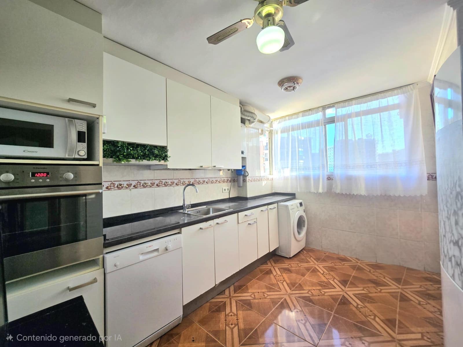 3 sovrum Lägenhet till salu i Torremolinos med pool garage - 359 000 € (Ref: 9656921)