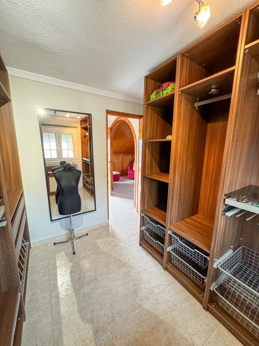 4 Zimmer Reihenhaus zu verkaufen in Churriana mit Pool - 495.000 € (Ref: 9656927)