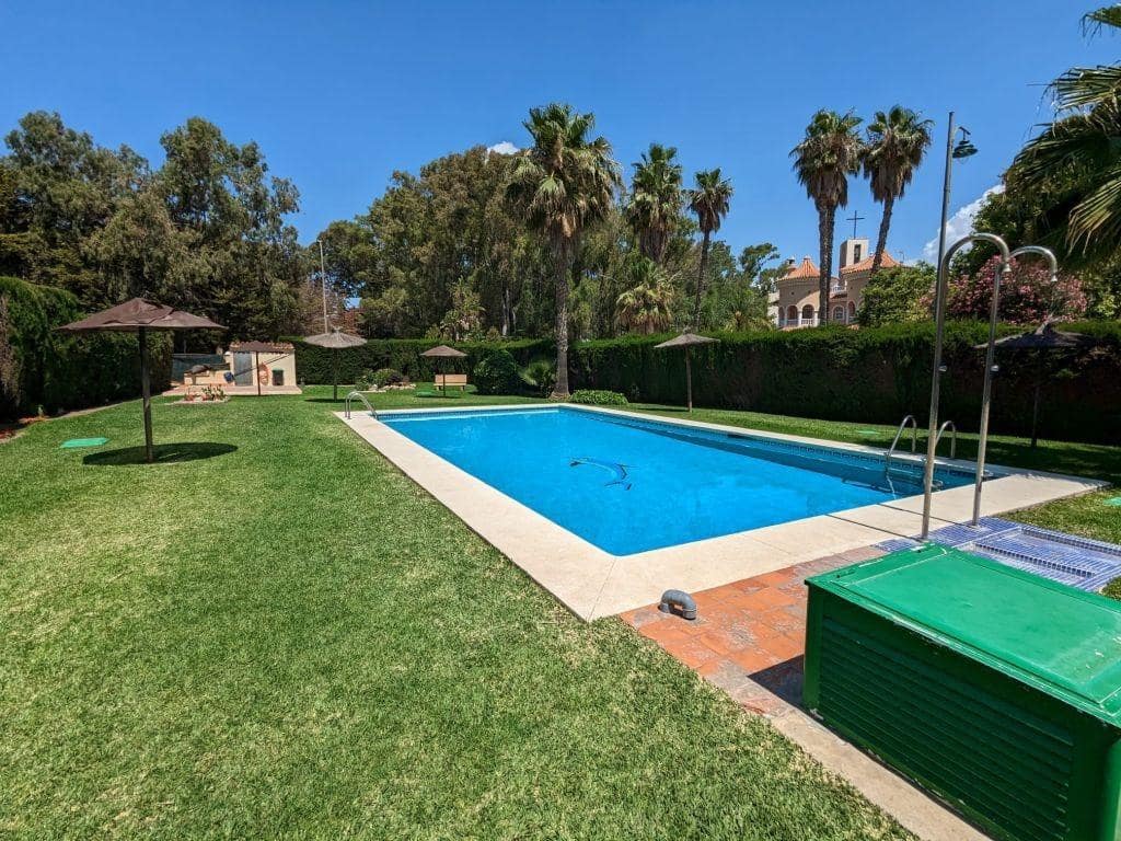 4 Zimmer Reihenhaus zu verkaufen in Churriana mit Pool - 495.000 € (Ref: 9656927)