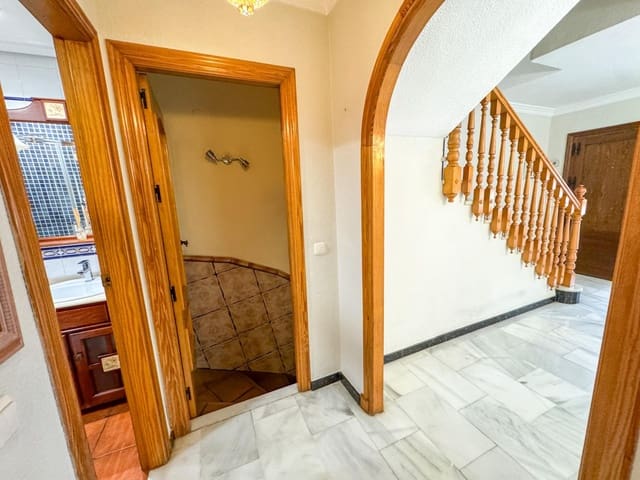 4 Zimmer Reihenhaus zu verkaufen in Guadalmar, Málaga Stadt mit Pool - 495.000 € (Ref: 9656927)