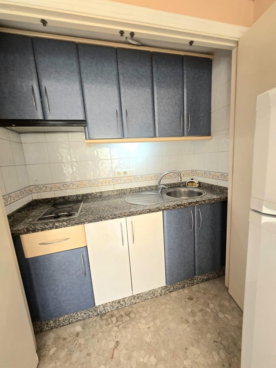 Studio til salgs i Benalmadena med svømmebasseng - € 149 500 (Ref: 9656929)