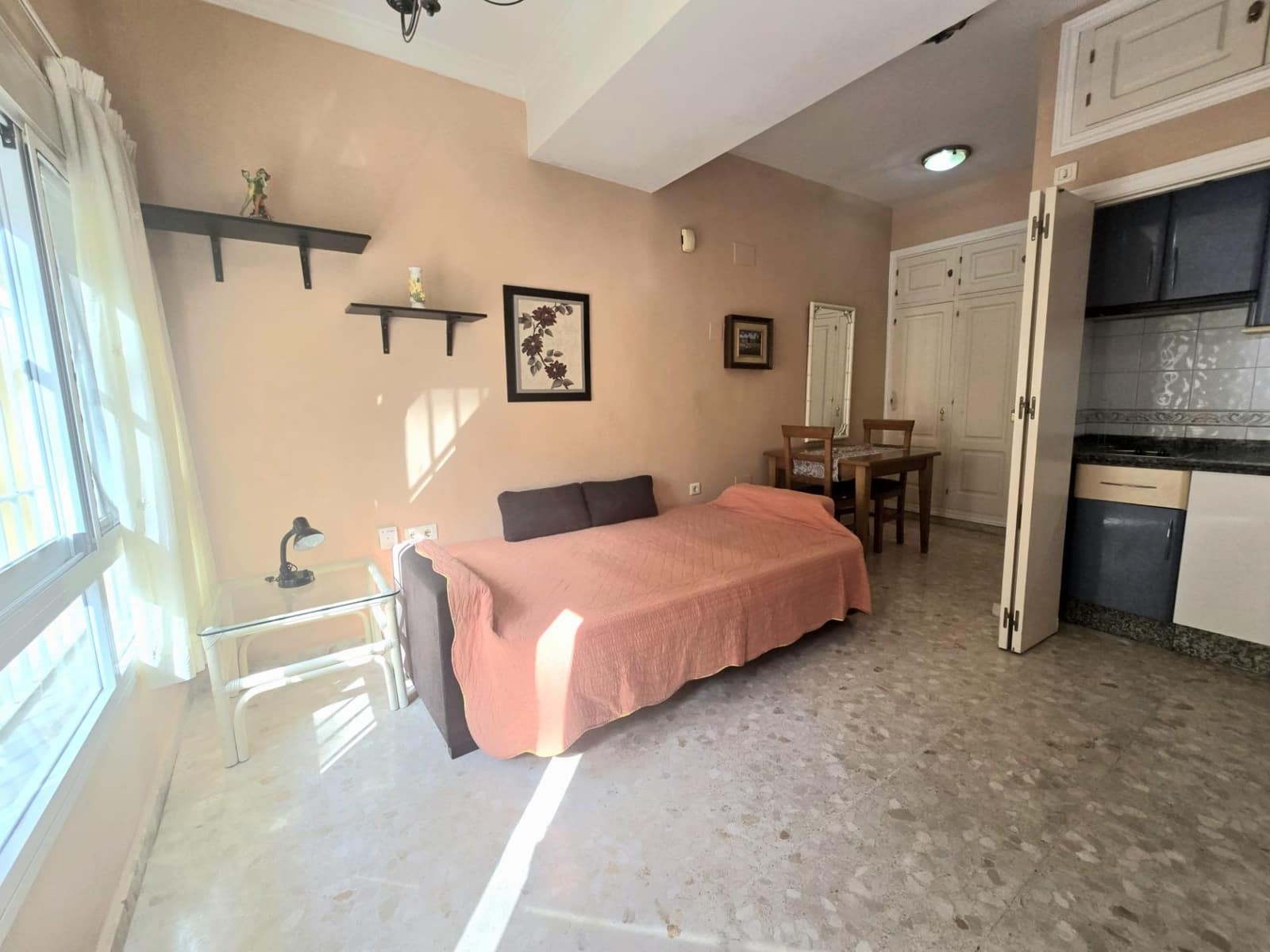 Studio til salgs i Benalmadena med svømmebasseng - € 149 500 (Ref: 9656929)