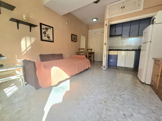 Studio till salu i Benalmádena med pool - 149 500 € (Ref: 9656929)
