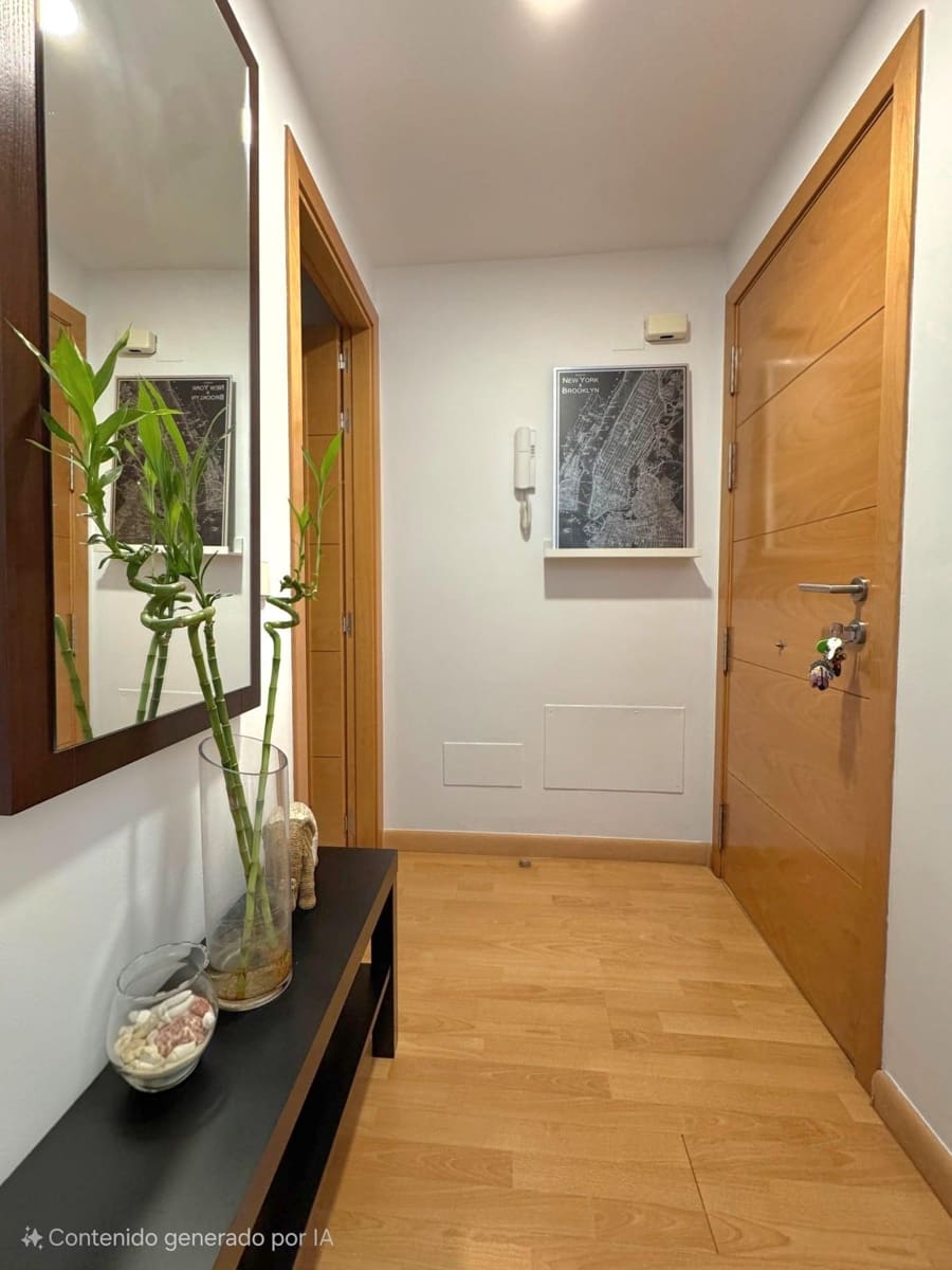 Piso de 2 habitaciones en Benalmádena en venta con piscina garaje - 335.000 € (Ref: 9656932)