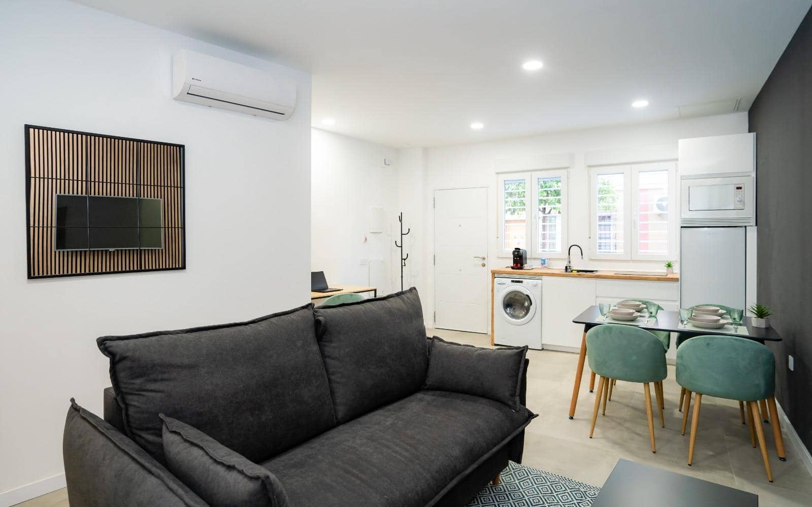 1 slaapkamer Flat te koop in Malaga stad met zwembad - € 215.000 (Ref: 9659353)