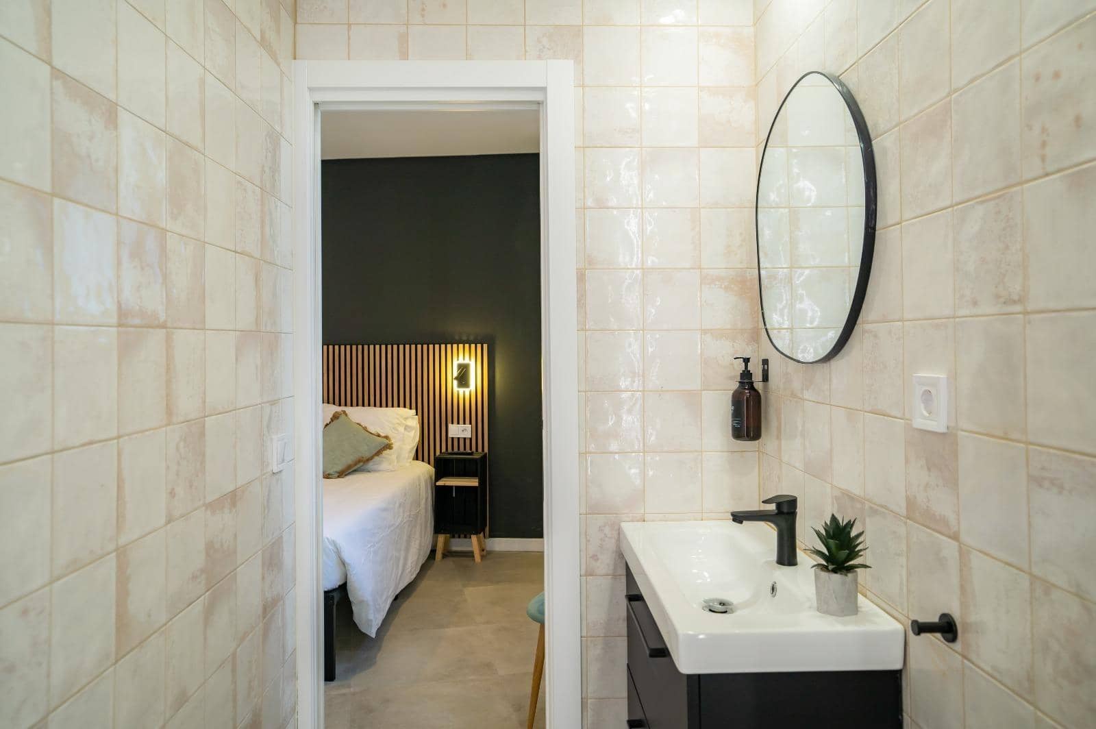 1 slaapkamer Flat te koop in Malaga stad met zwembad - € 215.000 (Ref: 9659353)