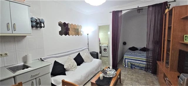 Loft for sale in Torremolinos - € 84,000 (Ref: 9674142)