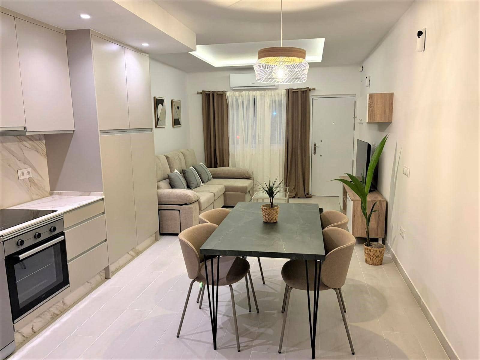 Studio for sale in Torremolinos - € 229,000 (Ref: 9674143)