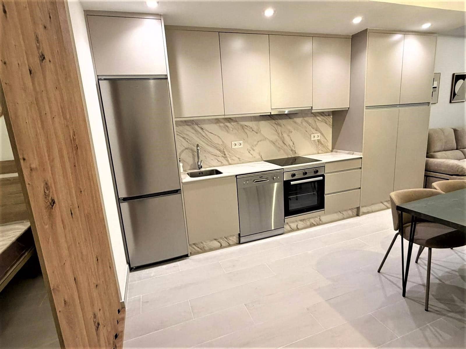 Studio for sale in Torremolinos - € 229,000 (Ref: 9674143)