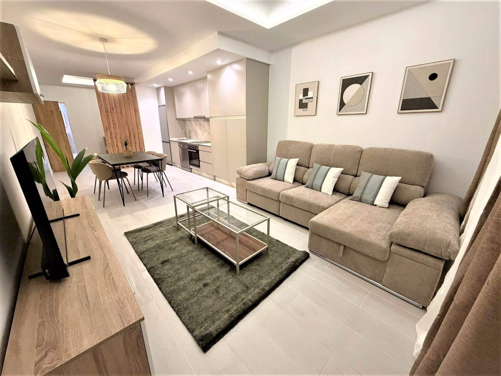 Studio for sale in Torremolinos - € 229,000 (Ref: 9674143)