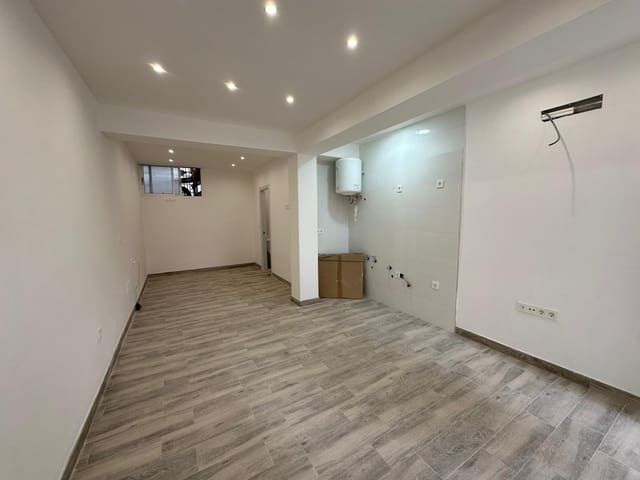 Flat for sale in Torremolinos - € 147,000 (Ref: 9674144)