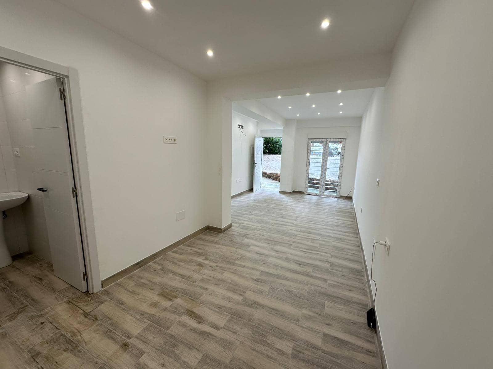 Flat for sale in Torremolinos - € 147,000 (Ref: 9674144)