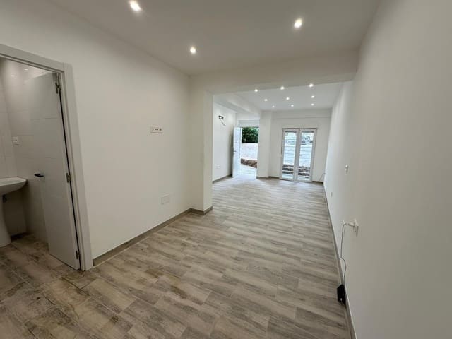 Flat for sale in Torremolinos - € 147,000 (Ref: 9674144)