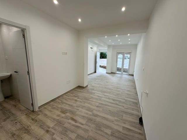 Flat for sale in Torremolinos - € 147,000 (Ref: 9674144)