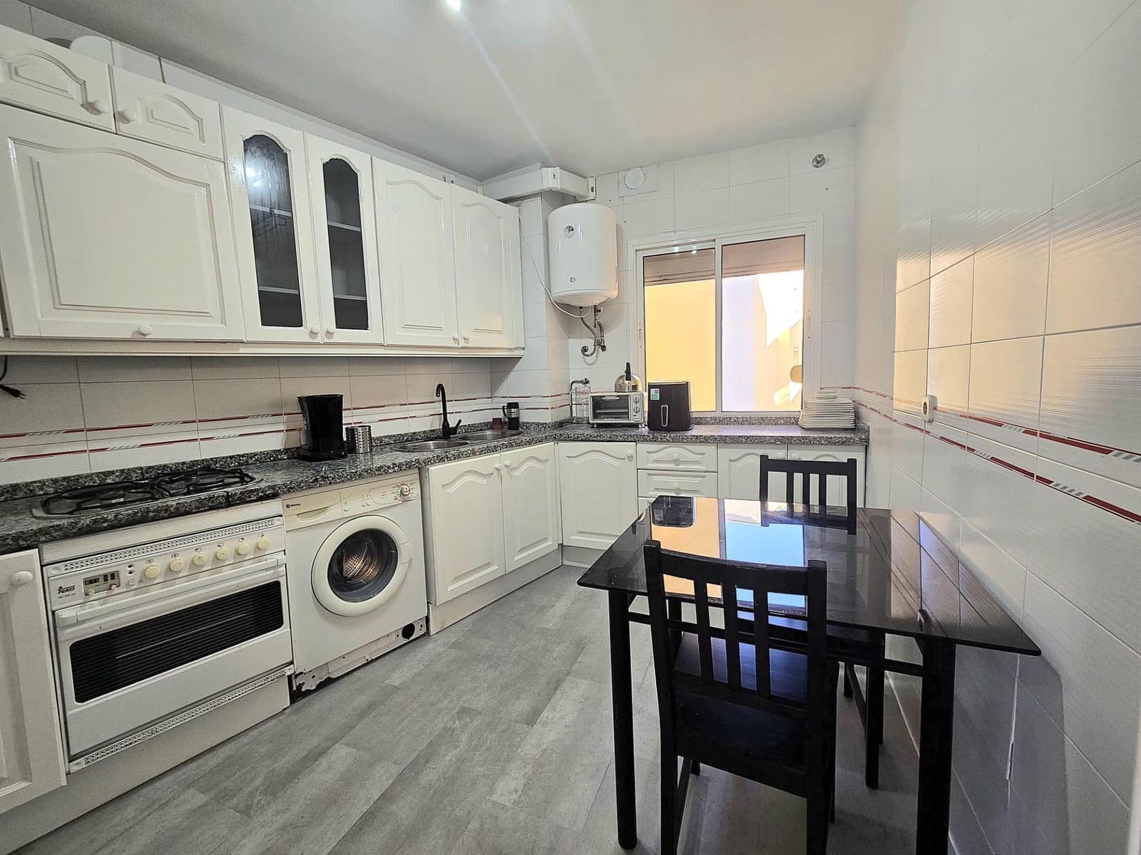 3 soveværelse Lejlighed til salg i Torremolinos med swimmingpool garage - € 415.000 (Ref: 9686353)