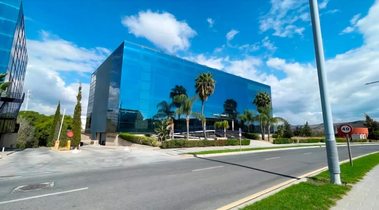 Kontor til salg i Malaga by - € 295.000 (Ref: 9695268)