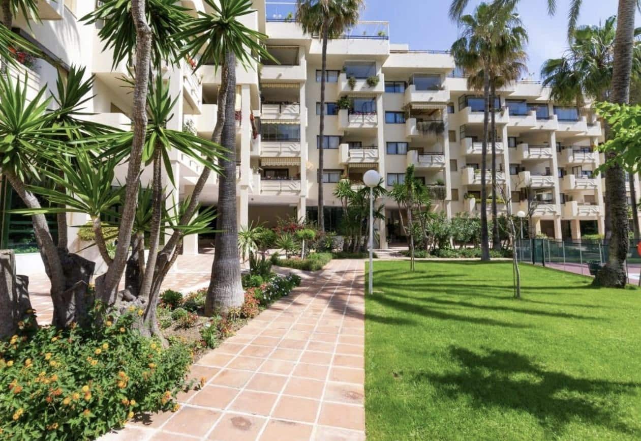 3 bedroom Flat for sale in Torremolinos with pool garage - € 890,000 (Ref: 9698791)