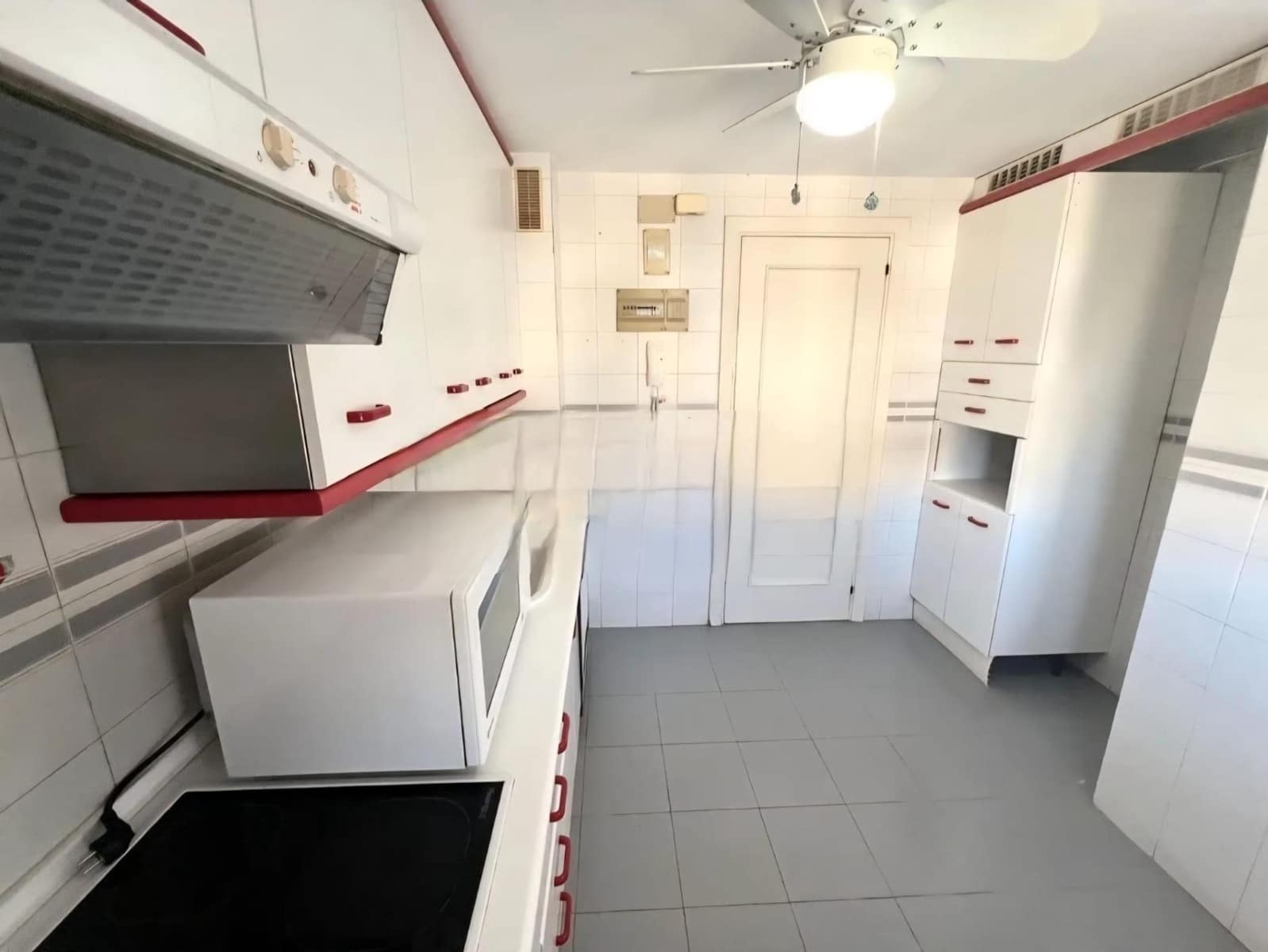 3 bedroom Flat for sale in Torremolinos with pool garage - € 890,000 (Ref: 9698791)