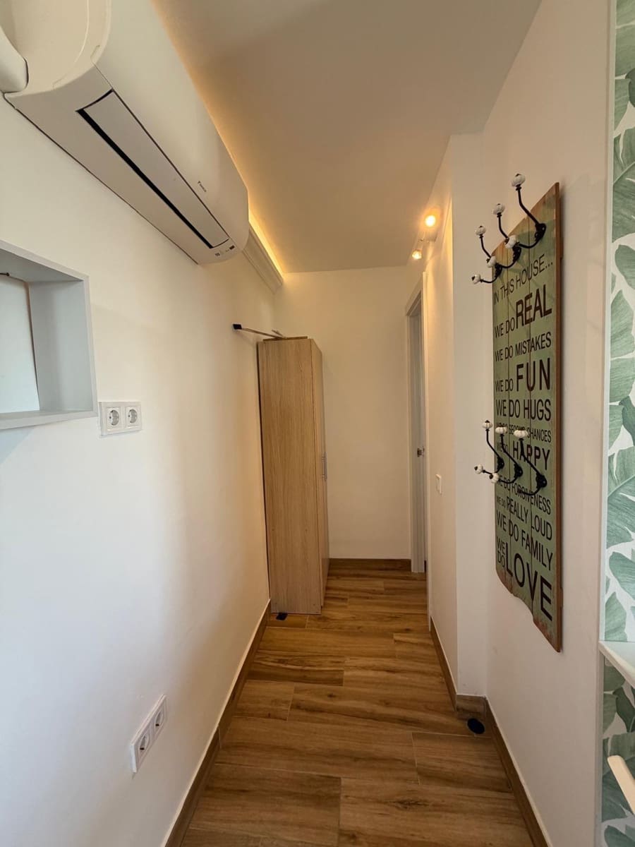 1 bedroom Apartment for sale in Benalmadena with pool - € 215,000 (Ref: 9711918)