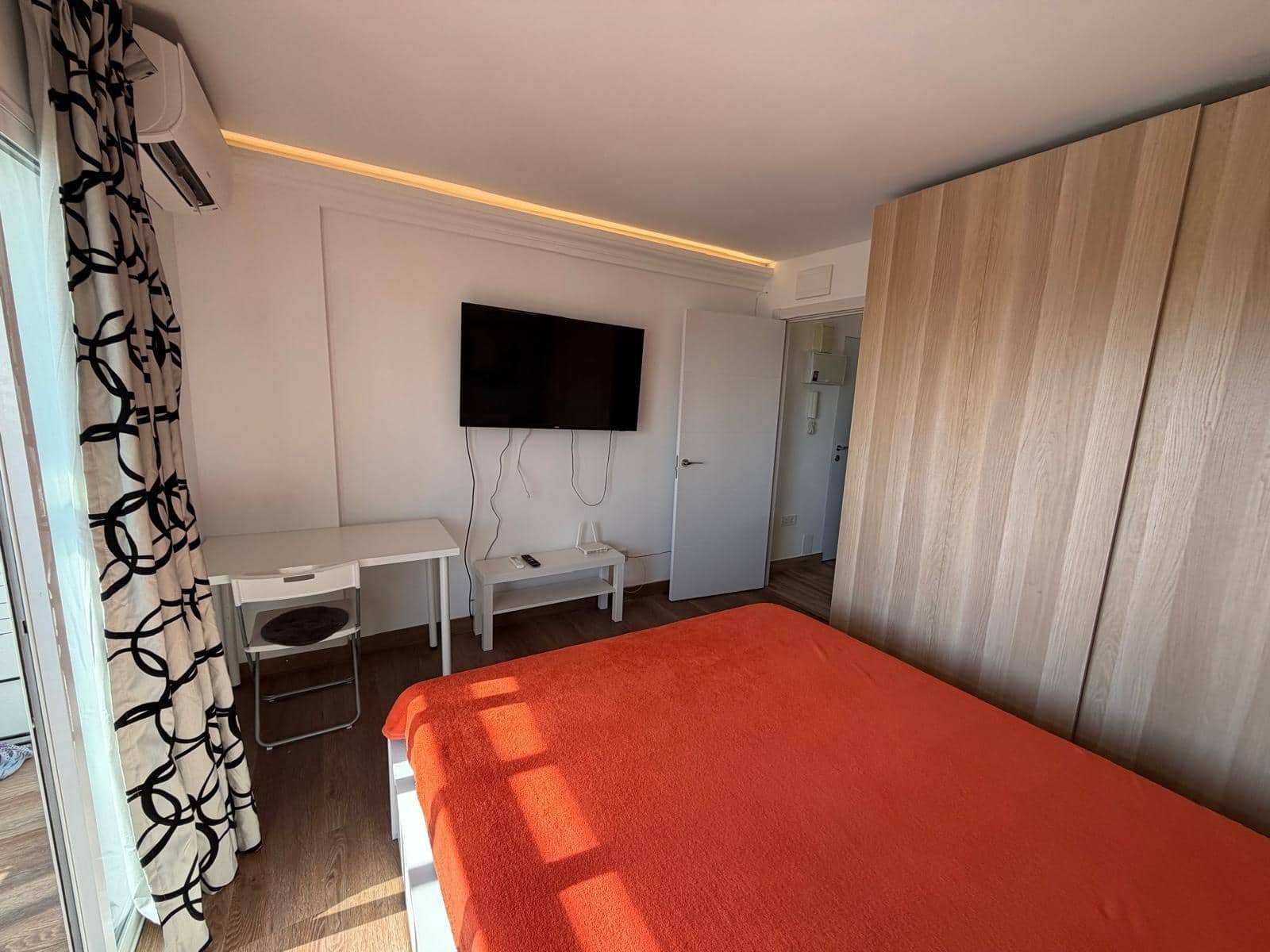 1 bedroom Apartment for sale in Benalmadena with pool - € 215,000 (Ref: 9711918)