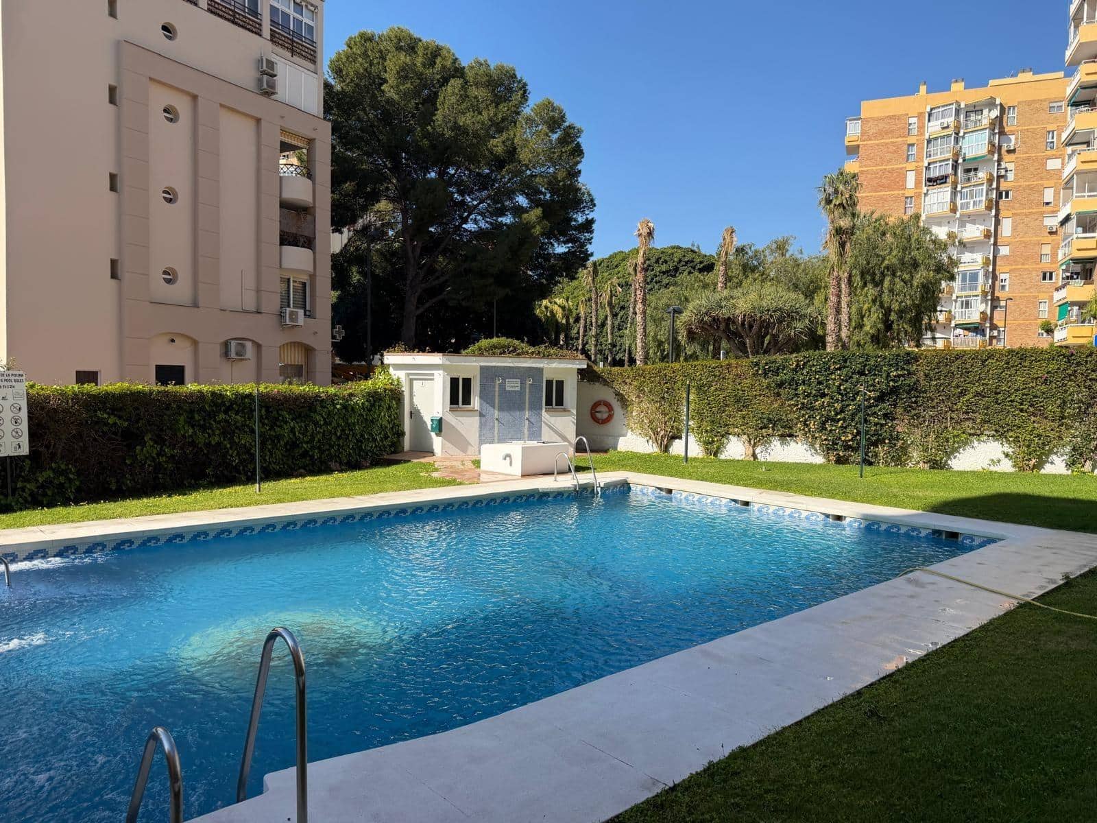 1 bedroom Apartment for sale in Benalmadena with pool - € 215,000 (Ref: 9711918)