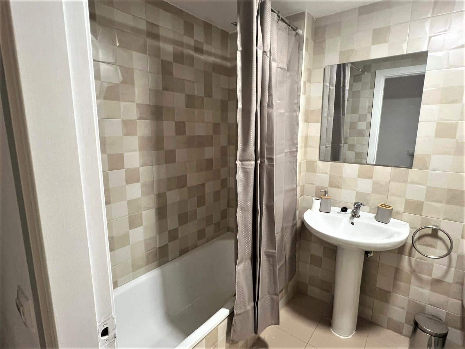 3 bedroom Flat for rent in Torremolinos - € 1,600 (Ref: 9711919)