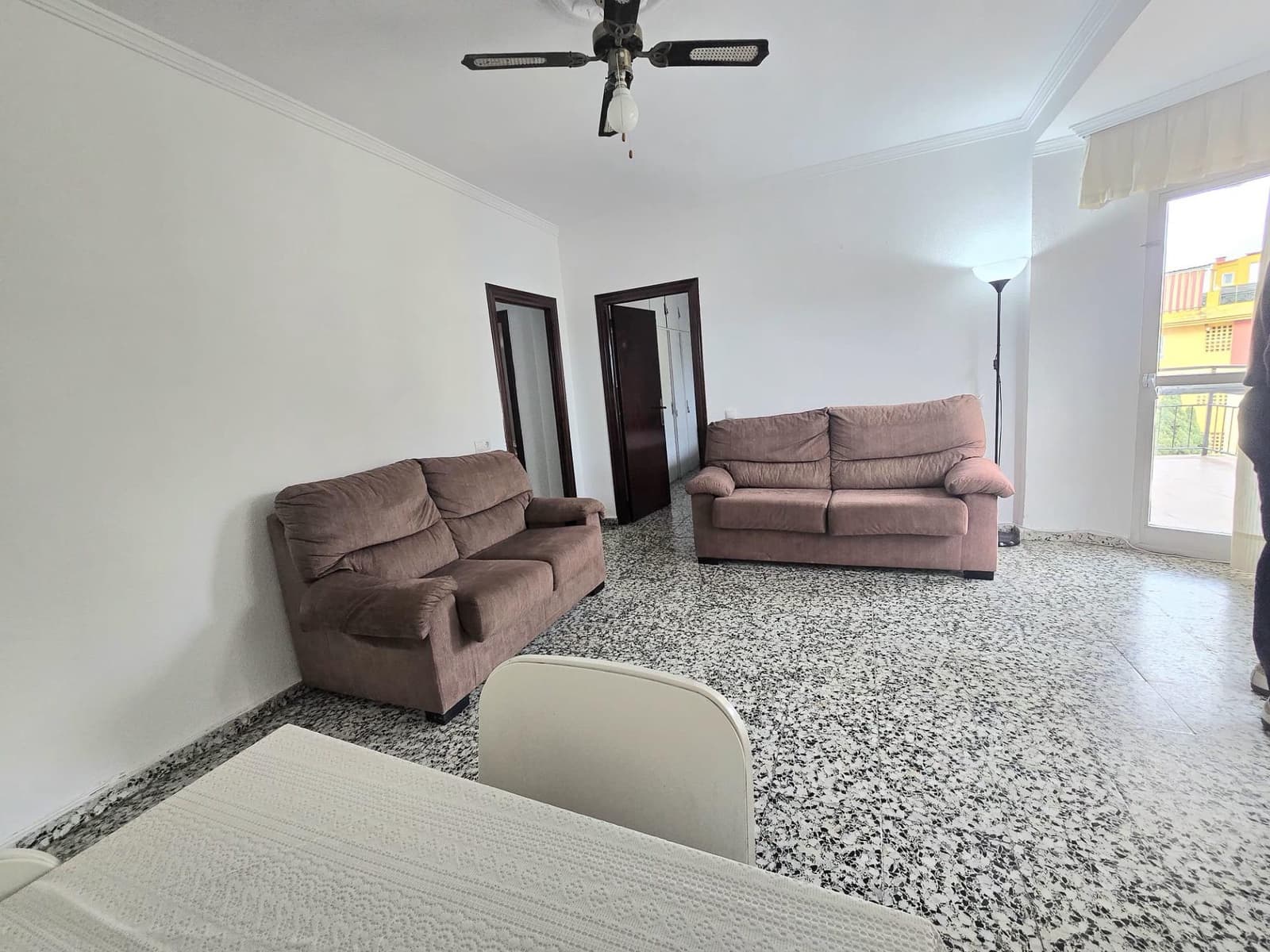 3 bedroom Flat for rent in Churriana with pool - € 1,100 (Ref: 9711920)