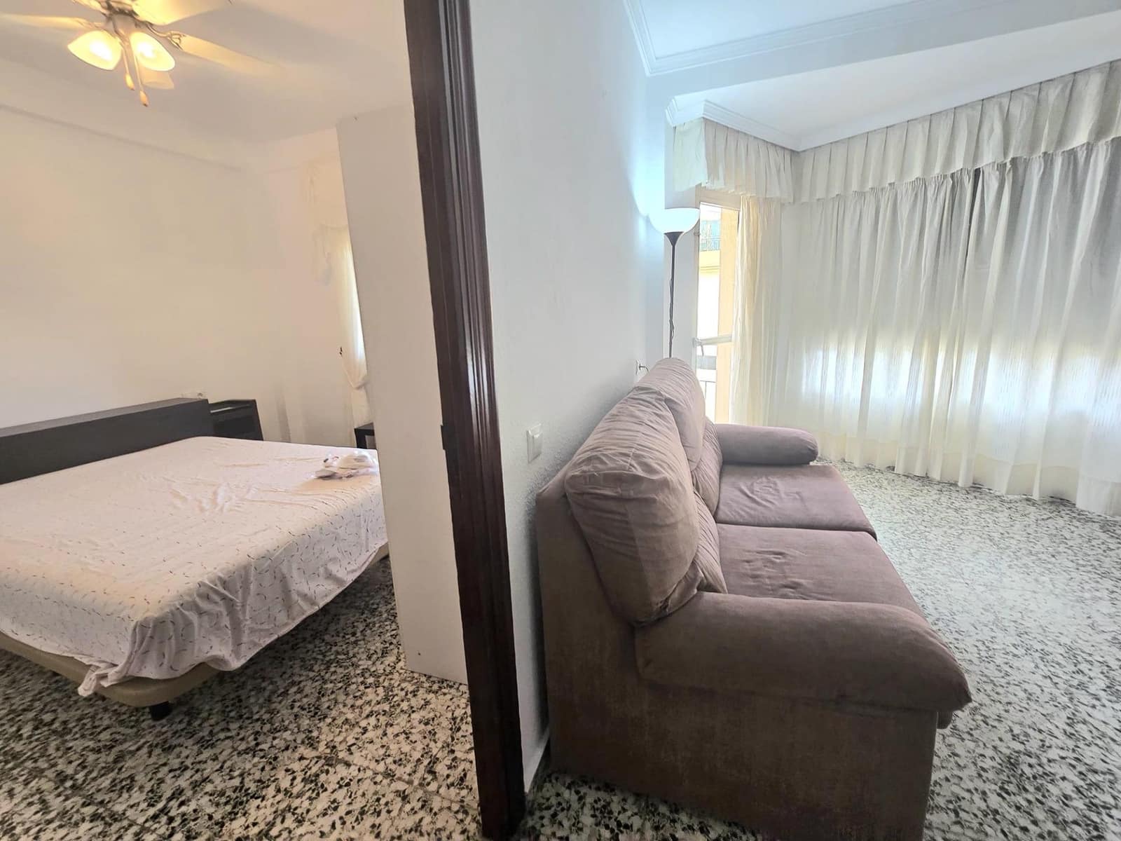 3 bedroom Flat for rent in Churriana with pool - € 1,100 (Ref: 9711920)