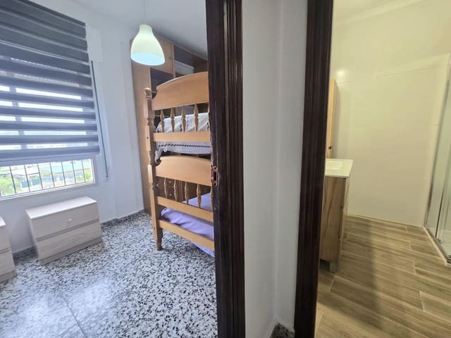 3 bedroom Flat for rent in Churriana, Málaga city with pool - € 1,100 (Ref: 9711920)