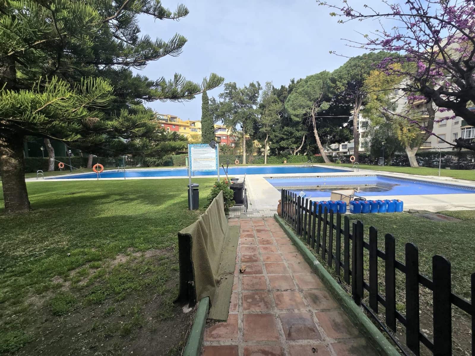 3 bedroom Flat for rent in Churriana with pool - € 1,100 (Ref: 9711920)