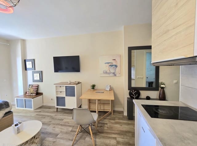 Studio for sale in Torremolinos - € 145,500 (Ref: 9714869)