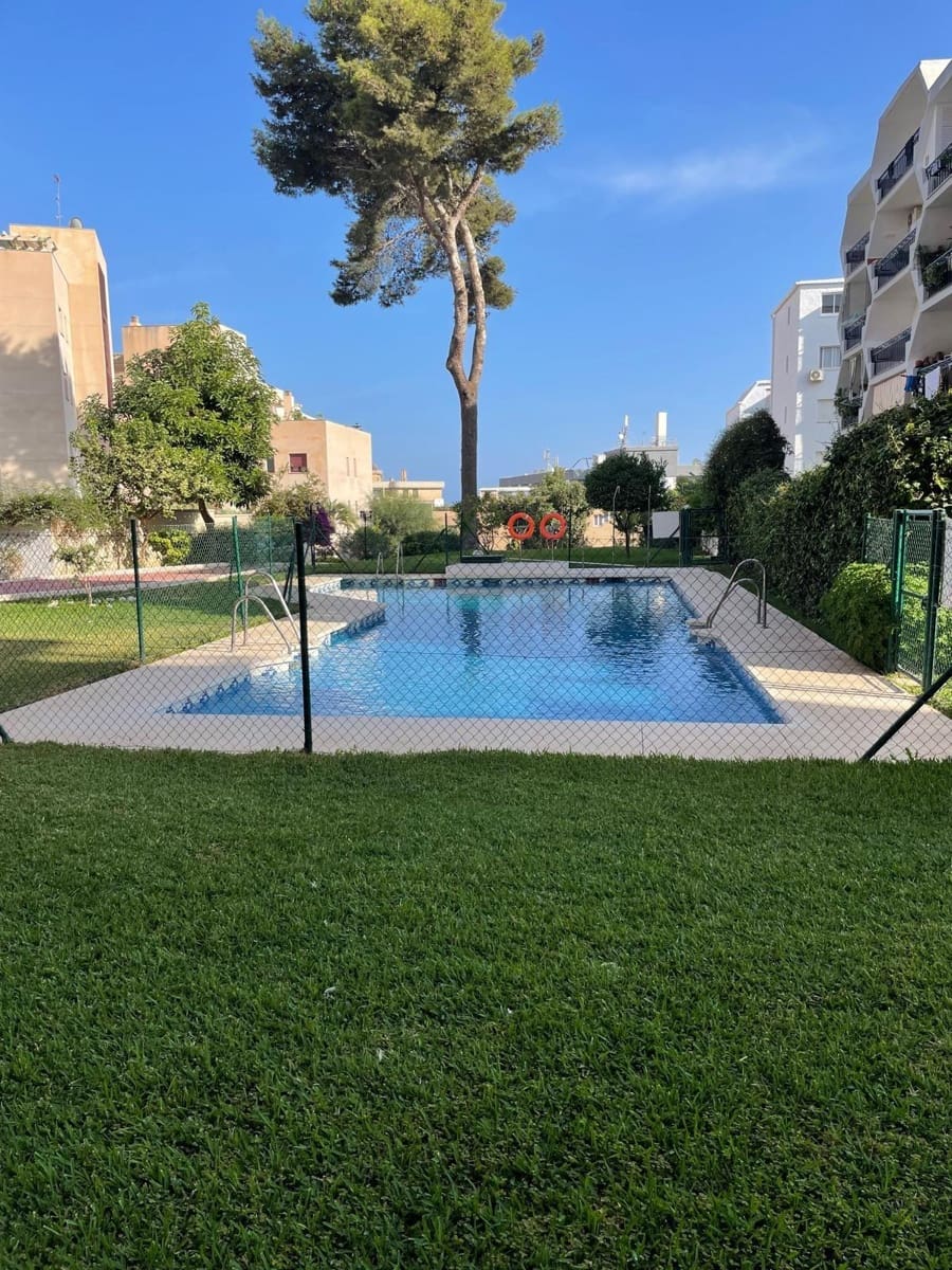 2 bedroom Apartment for sale in Torremolinos with pool - € 325,000 (Ref: 9721625)