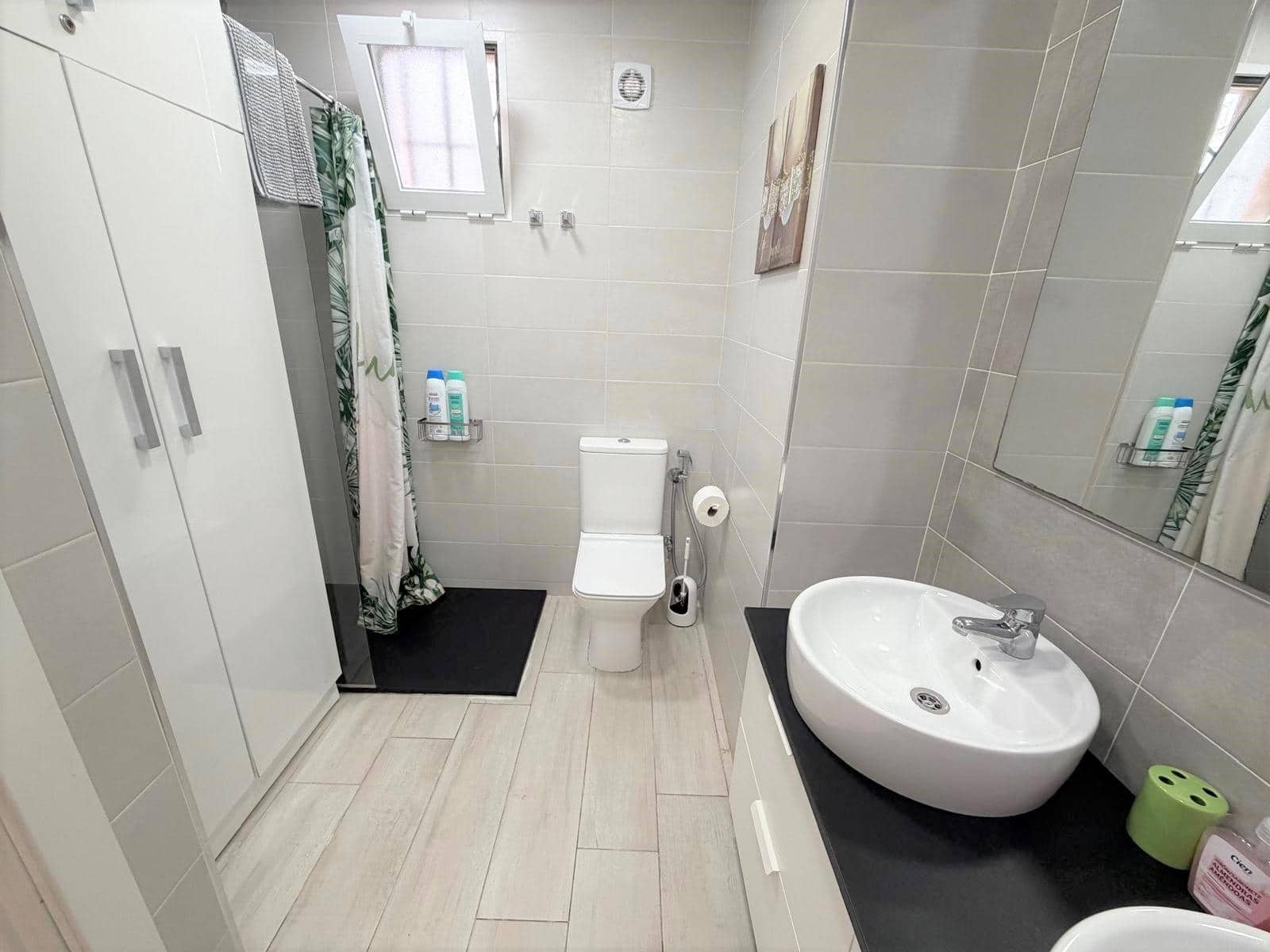 2 bedroom Apartment for sale in Torremolinos with pool - € 325,000 (Ref: 9721625)