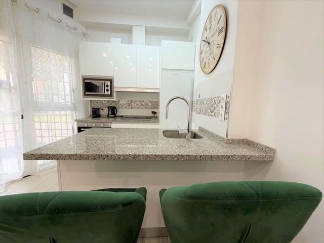 2 soveværelse Lejlighed til salg i Torremolinos med swimmingpool - € 325.000 (Ref: 9721625)