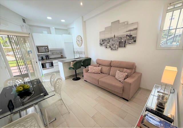 2 soveværelse Lejlighed til salg i Torremolinos med swimmingpool - € 325.000 (Ref: 9721625)