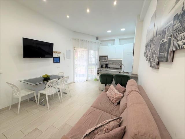 2 soveværelse Lejlighed til salg i Torremolinos med swimmingpool - € 325.000 (Ref: 9721625)